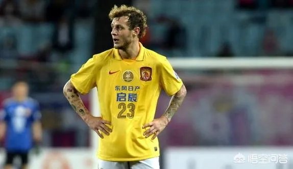 为什么在孔卡离开广州恒大后，一直不引进其替代者？