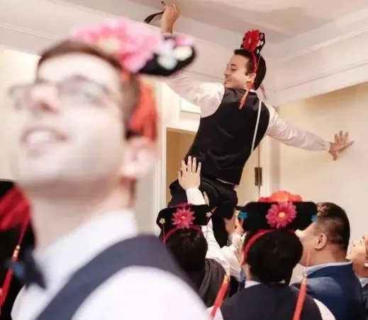 婚礼接亲适合玩的游戏 婚礼接亲誓言说什么