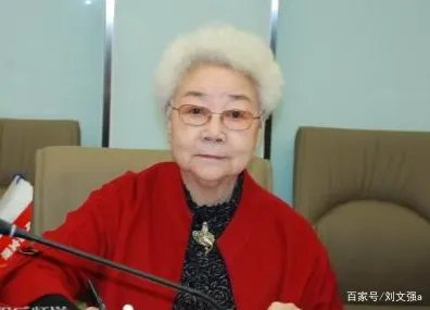 悲惨的田华:家中四人患癌,花光300万,如今怎样?