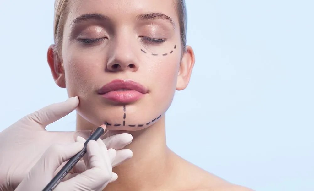 护肤中心查出兽用注射器，暴利“黑医美”乱象何时休？