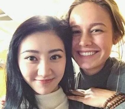 娱乐圈有哪些名副其实的「合影杀手」？