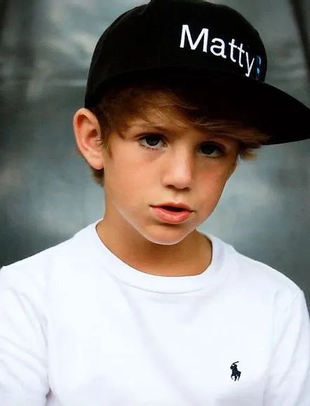 介绍几个欧美正太啊（歌手）