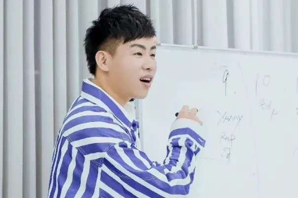 胡彦斌十大经典歌曲排行榜：《月光》上榜，第五太“烫嘴”