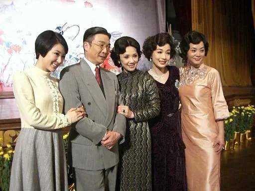 名媛望族的结局大结局剧情？