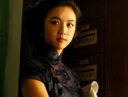 按照李安的要求，汤唯留了八个月的腋毛，终于一炮而红，对此你有什么看法？