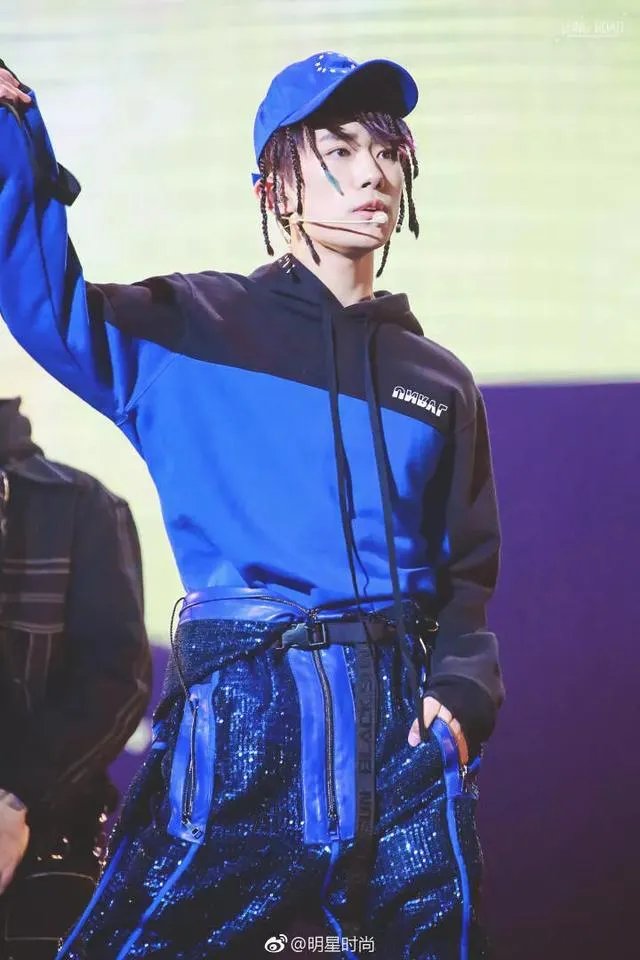 如何评价易烊千玺在十七岁生日会上面的表现？