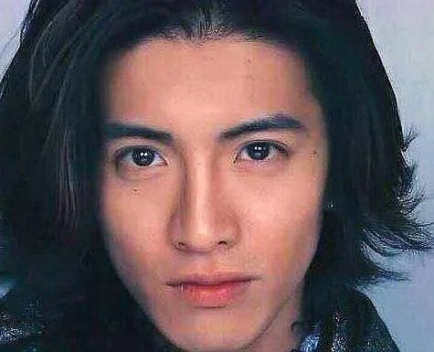 木村拓哉的大女儿给小女儿拍写真照为啥引起争议