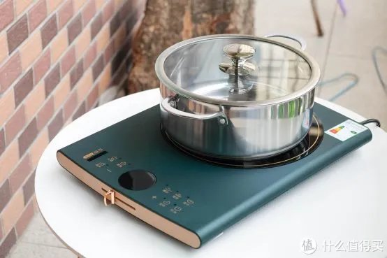 守护家人远离辐射危害，九阳电磁灶帮你轻松搞定