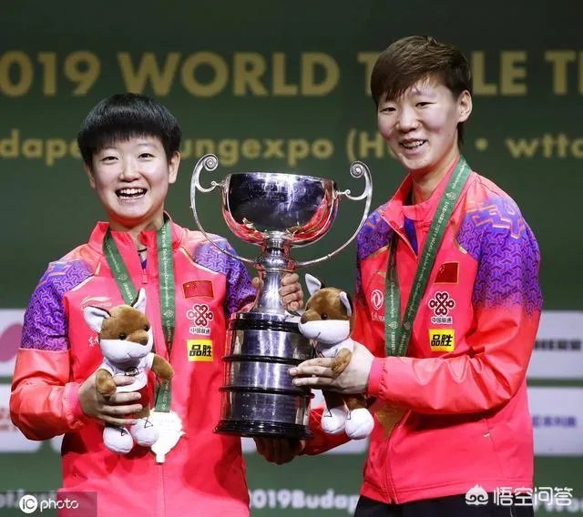 最大赢家！国乒包揽世乒赛五冠，四面红旗升起振奋国人，不懂球的胖子回来了，你怎么看？