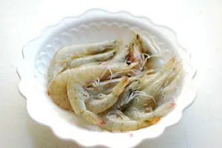 酥脆中体会虾的美味：蝴蝶虾