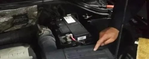 空气滤清器的拆装步骤（图解）