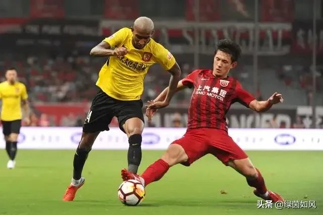 如果中超第28轮上港2:0击败恒大，最终谁会夺冠，为什么？