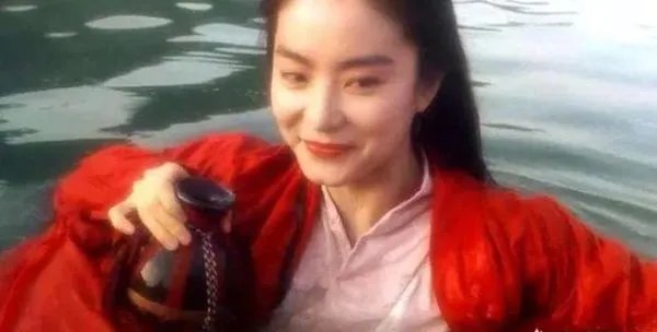 笑傲江湖武功怎么排名?