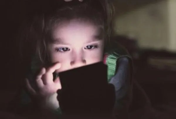 最高法明确未成年直播打赏可退还，如何界定是未成年人打赏？