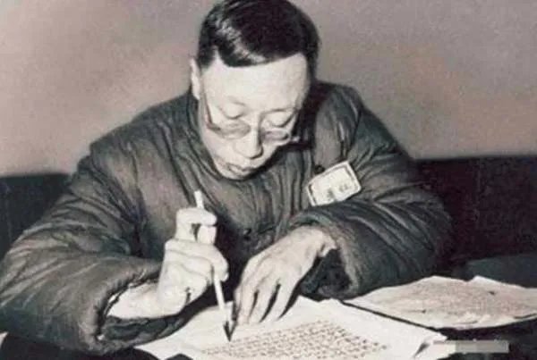 张勋复辟时，康有为曾想当“宰相”，瑾太妃说了什么？