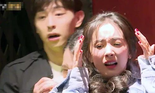 杨幂被邓伦拖了一米远，邓伦的这种害怕你经历过吗？