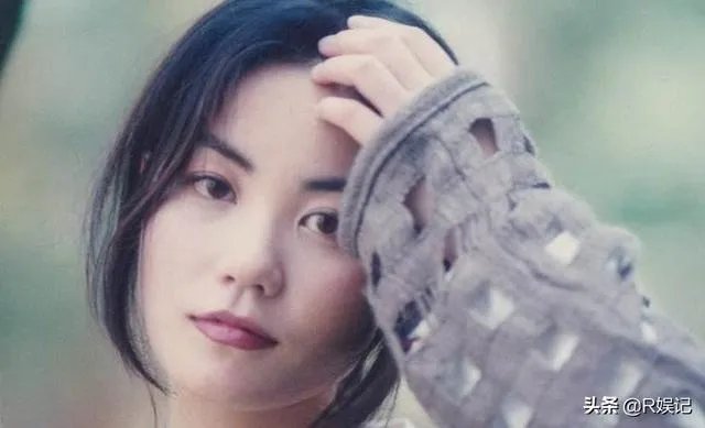 王菲唱的我和我的祖国有炒作的痕迹吗？我没觉得特别出彩啊，感觉这个营销是个高手？