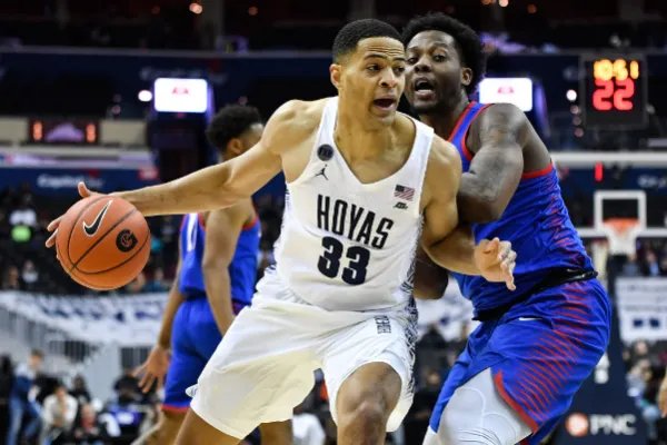 NBA除了卡尔.马龙“铁肘”外，还有哪些球员喜欢肘击对手？