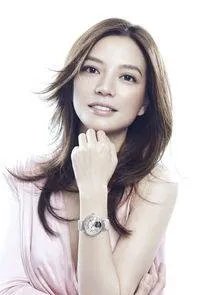 赵薇不好好当演员,偏要跑去做商人，被罚款之后，名气下降复出难？