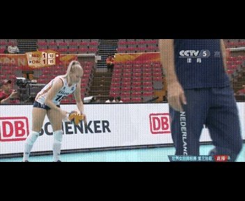 女排世锦赛中荷大战第三局,朱婷为什么罕见动怒,袁心玥还一旁尬笑,当时发生了什么?