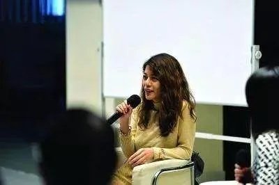 为什么从万人景仰到唾弃怒骂，复旦教授陈果到底做错了什么？