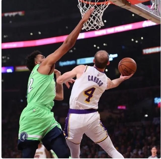 知道是我运气好还是湖人全场比赛都成了大囧集锦一个赛一个地搞笑