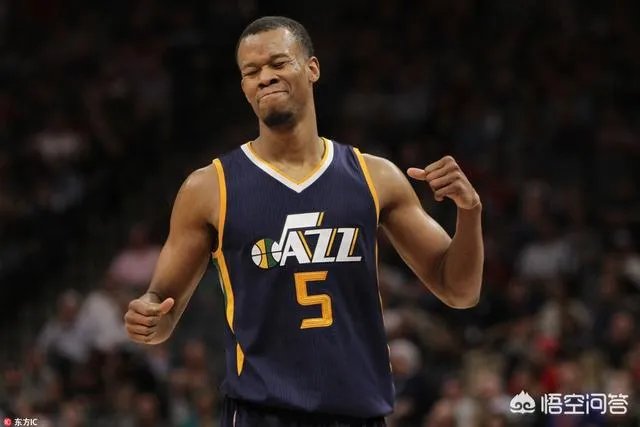 为什么有人说胡德明明不受卢指导重用，骑士却还为他开出资质合同？