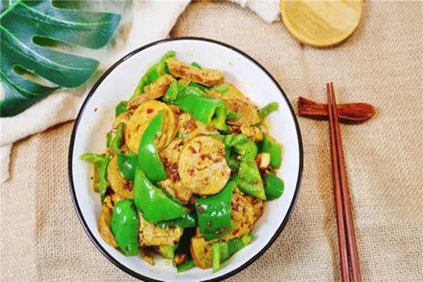 青椒炒素鸡的做法 青椒炒素鸡怎么做好吃