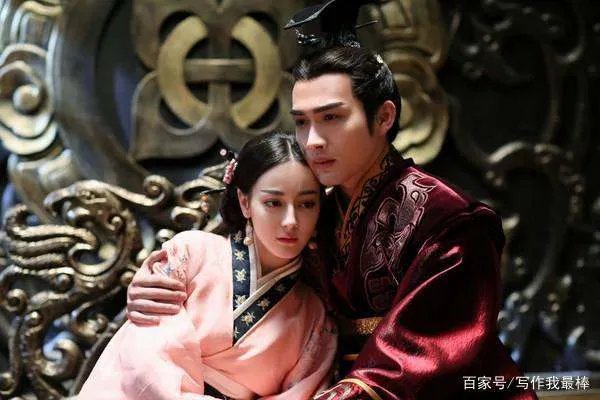 张彬彬深夜与男子搂腰抱一起，两个人举止亲密像情侣，张彬彬真的有问题吗？