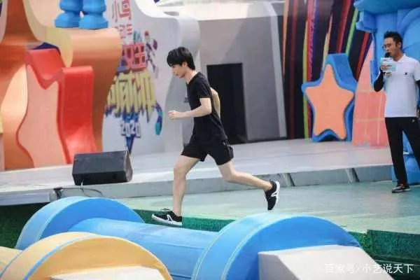 2022《男生女生向前冲》可以报名了，这个游戏的规则是什么？