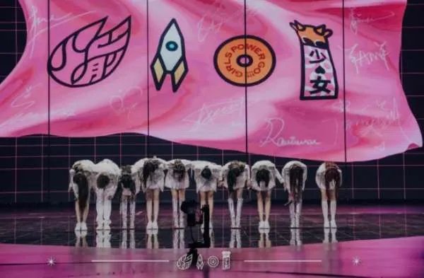 杨超越与老板吵架，是什么给了她吵架的底气？