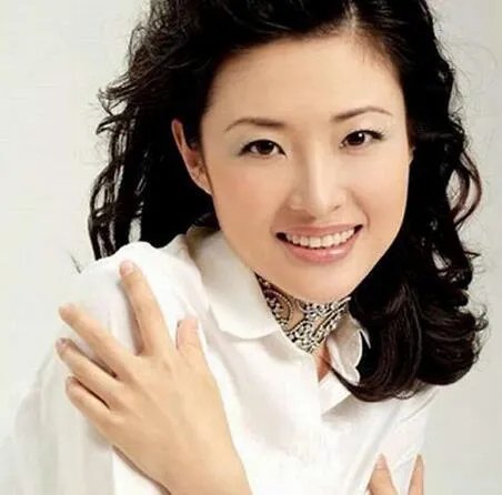 周涛的素颜照吓人 盘点美女主持背后不为人知的故事