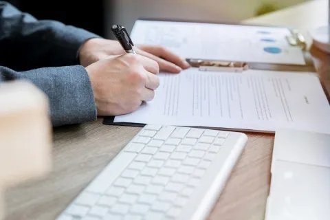 违约责任条款怎么写