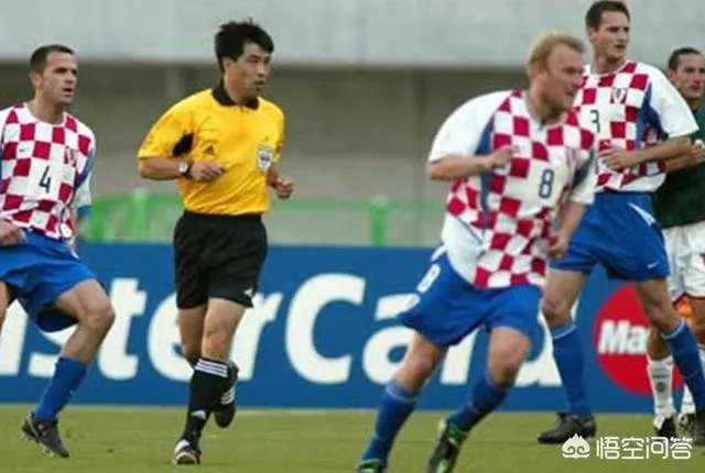 历届世界杯中，有过中国裁判的身影吗？