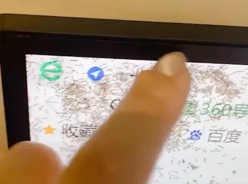 海口女子电脑误被洒奶茶蚂蚁屏内筑巢，是电脑的设计有问题吗？