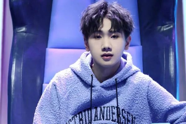 汪苏泷被拍到和美女拥吻,疑似恋情曝光,你知道汪苏泷的恋爱史吗?