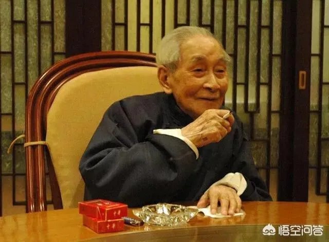 高晓松、窦文涛、马未都、老梁这些人能算是鸿儒吗？他们有什么不同？
