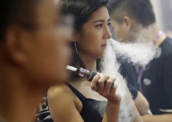 委员建议禁止向未成年人销售电子烟，电子烟的危害都有哪些？