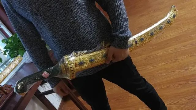 如何看待武僧一龙醒悟向拳迷道歉，从此会放下“武僧”的噱头重新做自己？