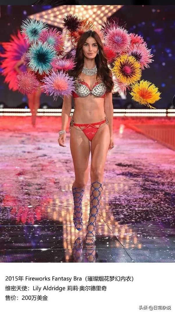 除了奚梦瑶摔跤以外，维密以前还有哪些失误？