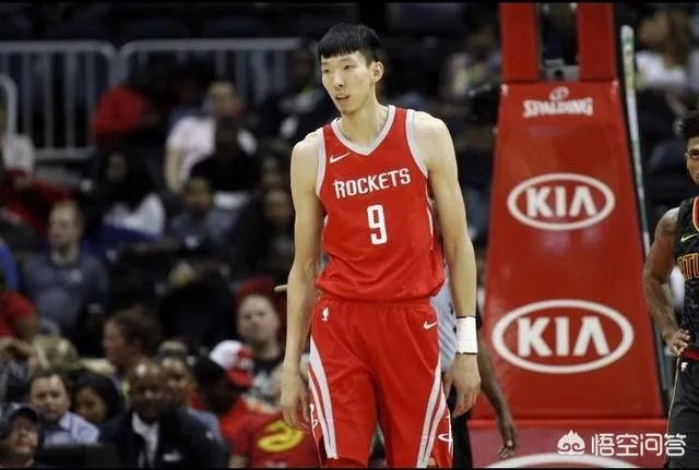 周琦登场，强势完成双手暴扣，为什么火箭队替补席连个鼓掌的都没有？