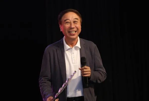 冯巩的四个徒弟都上过春晚，现在都发展的怎么样？