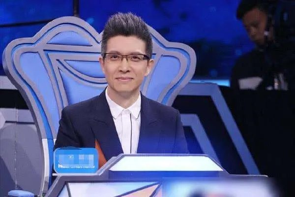 央视段子手朱广权播新闻，为何是手语老师的噩梦？