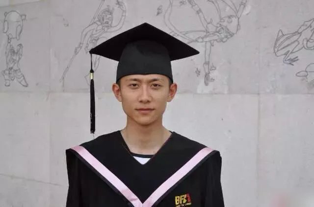 扒一扒明星毕业照，看看明星的颜值是如何“疯狂生长”的？