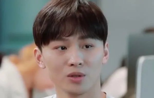 郑爽前男友张恒再收限制消费令，部分员工对他讨薪起诉， 你怎么看？