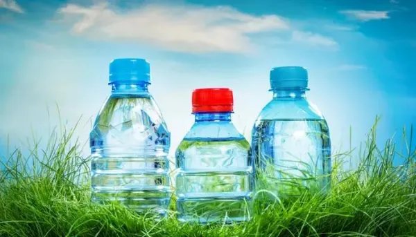 瓶装可乐等饮料的塑料瓶瓶盖里为啥都有个小胶垫？