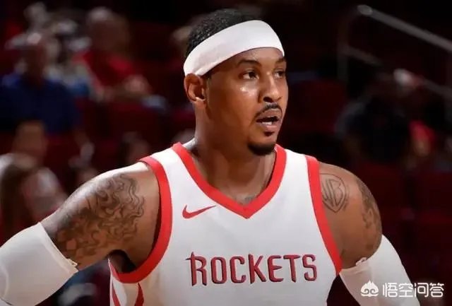 周琦登场，强势完成双手暴扣，为什么火箭队替补席连个鼓掌的都没有？