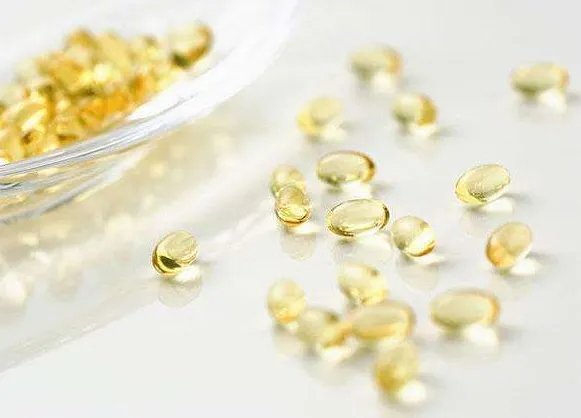 只知道补充维生素C？维生素E的作用才不容小觑！