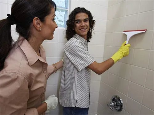 卫生间瓷砖怎么清洗  卫生间瓷砖清洗小妙招