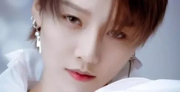 刘雨昕问钱枫是不是结婚了，她和钱枫是什么关系？